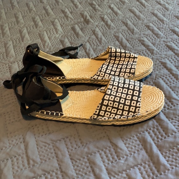 Reed : Ballerina Sandals - Small - Picture 3 of 6